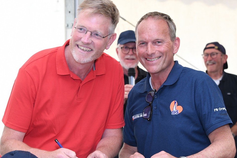 Foto Ondertekening René Nagelhout (SKS Voorzitter)